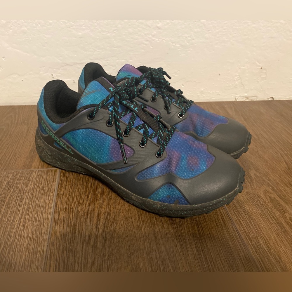 MERRELL- Kids size 5 - Unisex-Child Altalight Low Hiking Sneaker